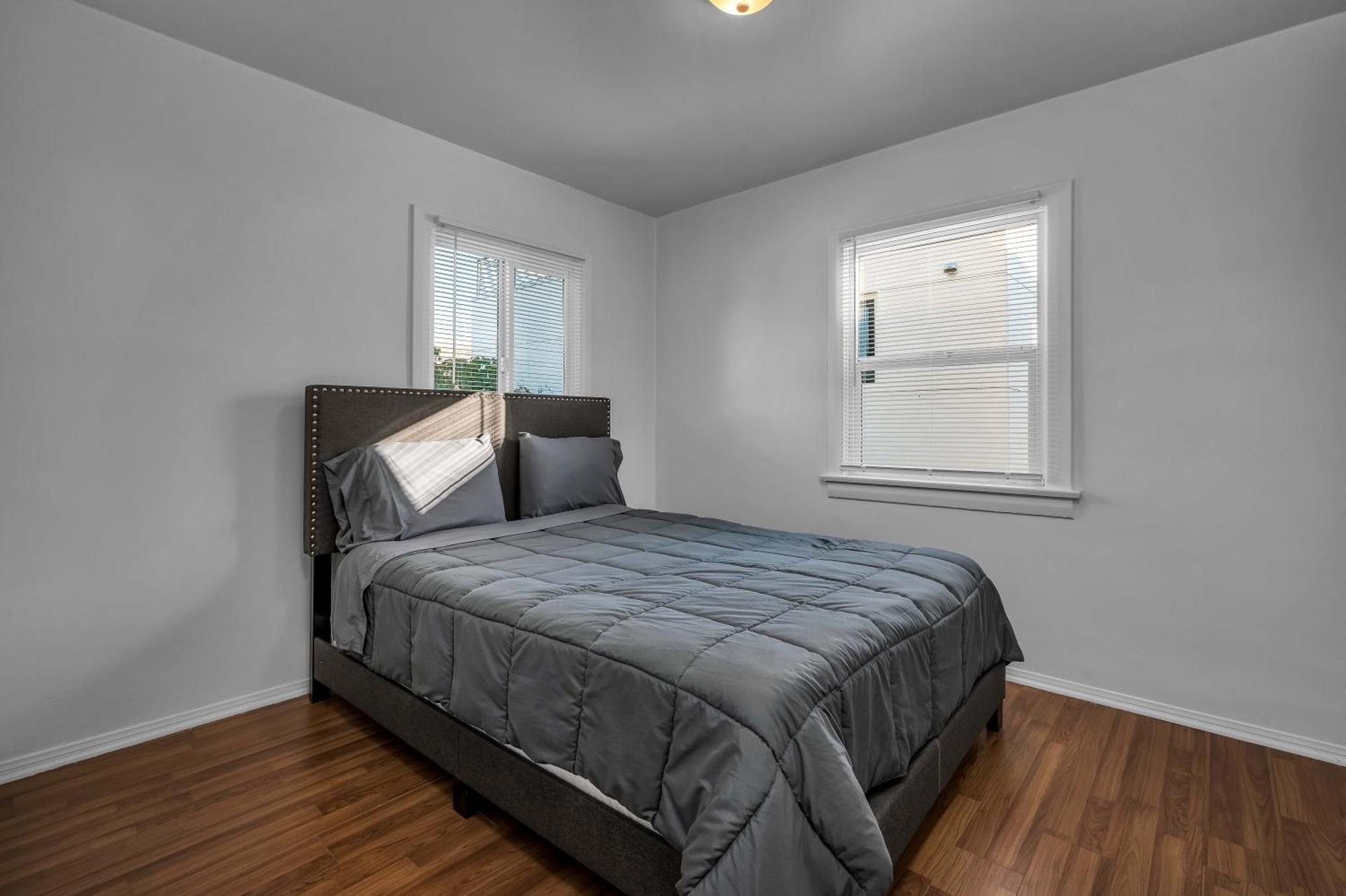 Modern Large 2 Level 2-bedroom 2-bathroom By West Hollywood Los Ángeles