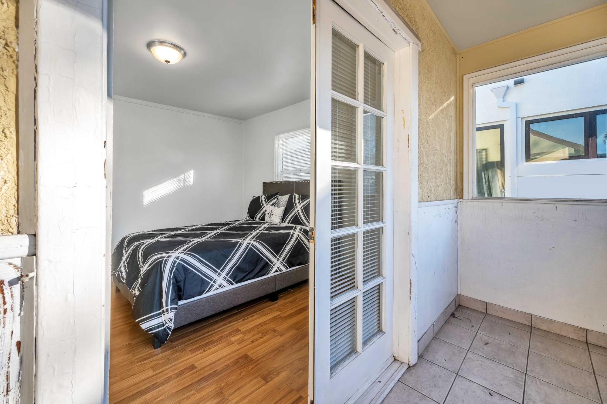Modern Large 2 Level 2-bedroom 2-bathroom By West Hollywood Apartamento